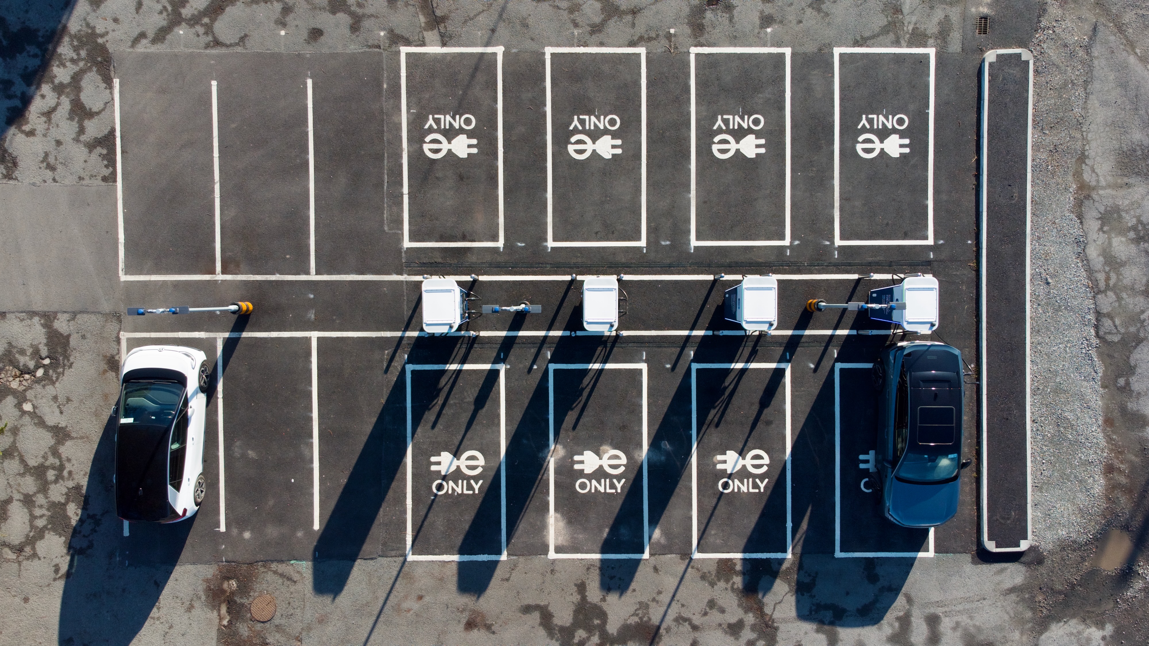 ESB ecars Jack White's Inn